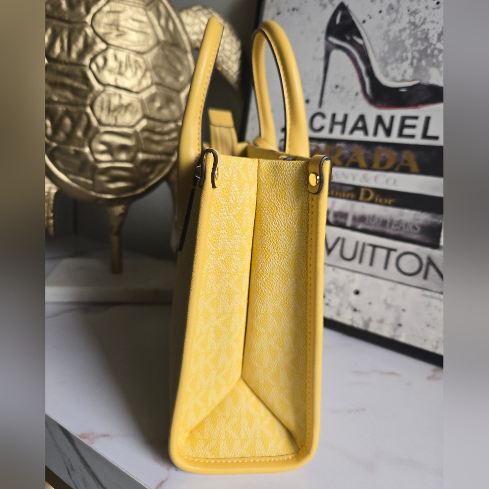 Michael Kors Mirella Signature Crosdbody Satchel Bag With Strap - Picture 5 of 10